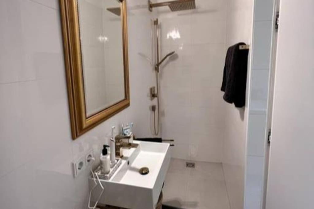Exclusive Apartement In Historic Center Linz Exterior foto